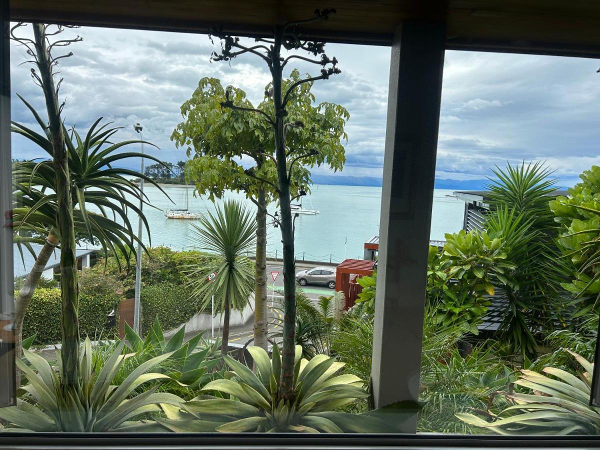 Waterfront Bliss Hotel Nelson Exterior photo